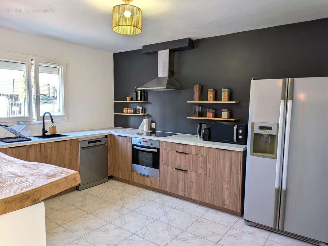 Maison 128 m² à Saint-Martin-De-Londres  - photo 4
