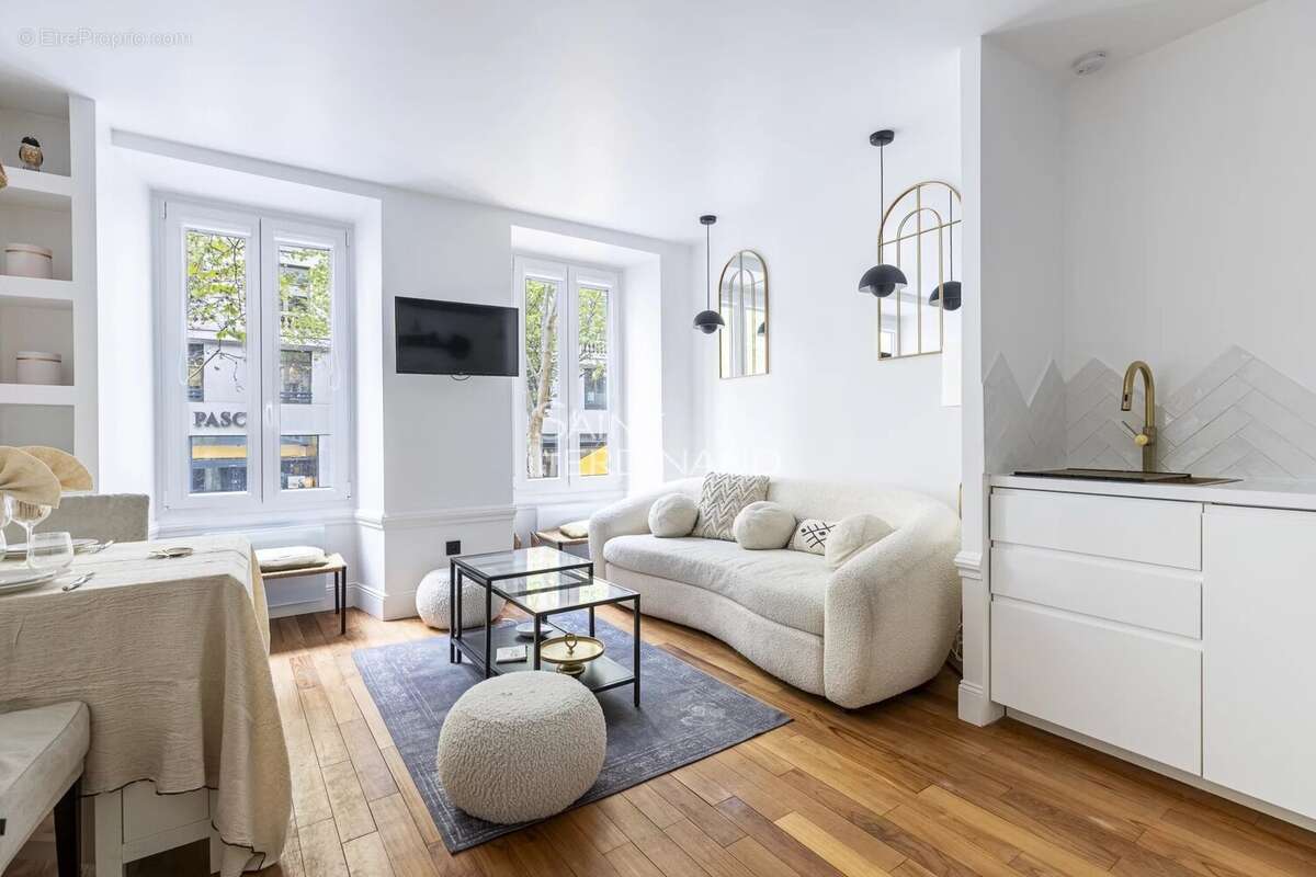 Appartement à PARIS-8E