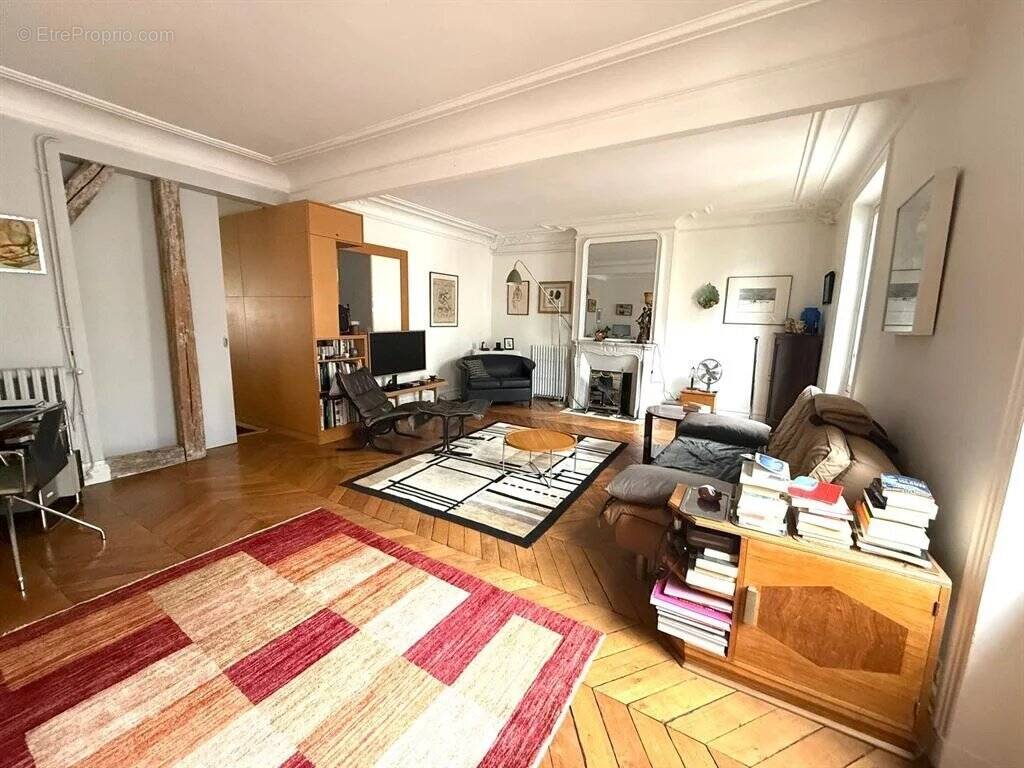 Appartement à PARIS-10E