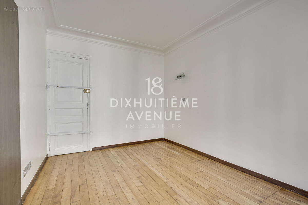 Appartement à PARIS-18E