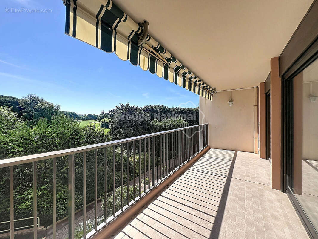 Appartement à MANDELIEU-LA-NAPOULE