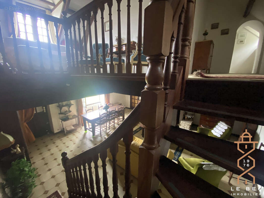 Maison à LE TOUR-DU-PARC