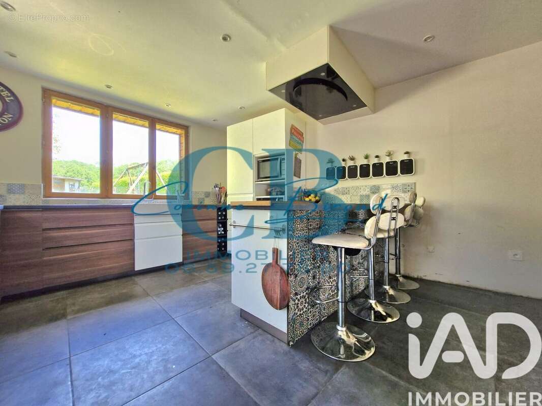 Photo 6 - Maison à VALLANGOUJARD