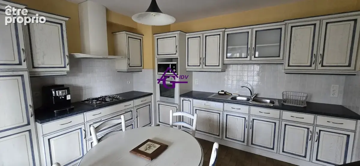 Maison 5 pièces 136 m² à vendre à Quins (12800) - photo 4