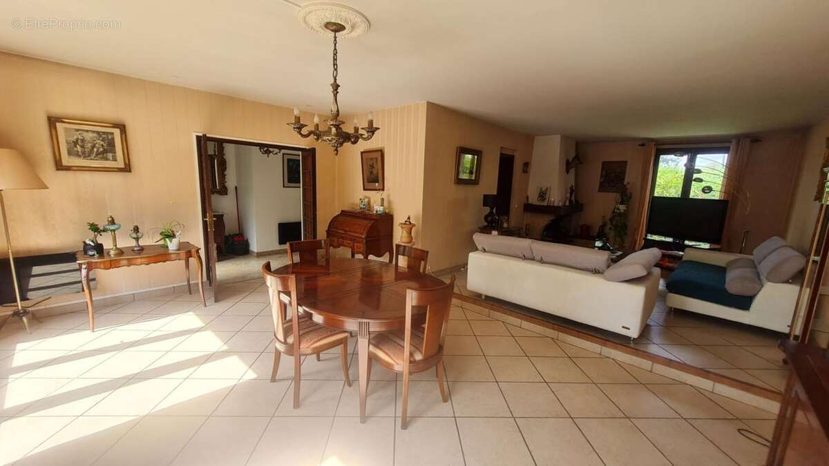 Maison à SAINT-OUEN-L'AUMONE