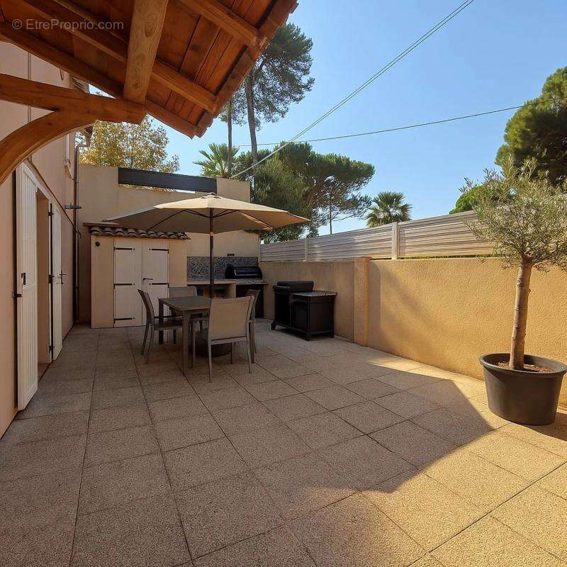Appartement à HYERES