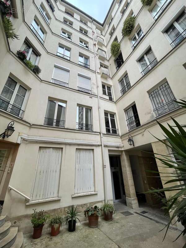 Appartement à PARIS-3E