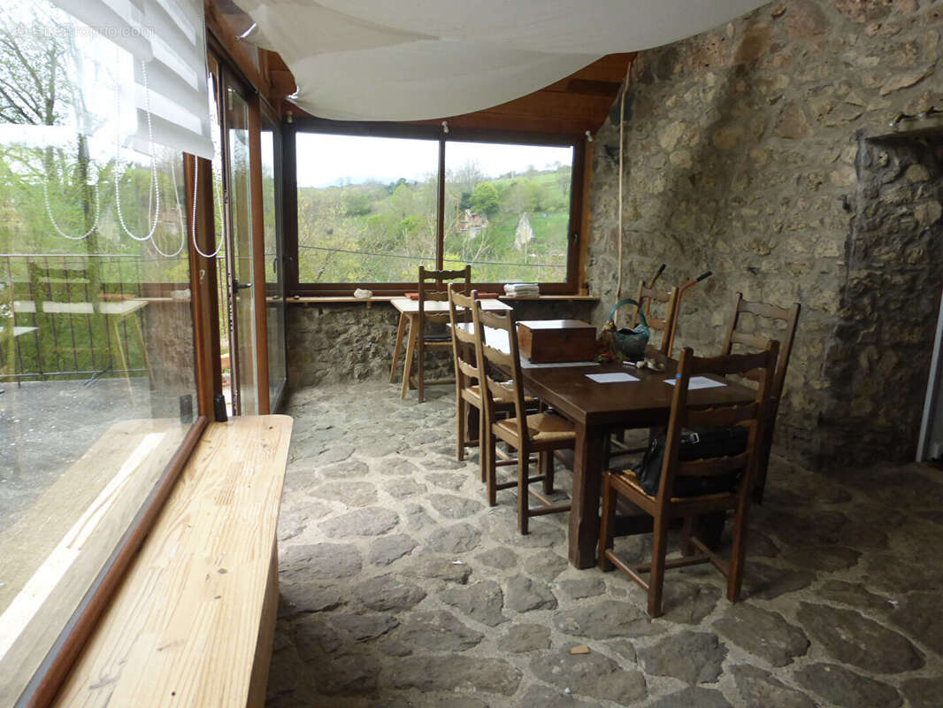 Maison à DAUZAT-SUR-VODABLE
