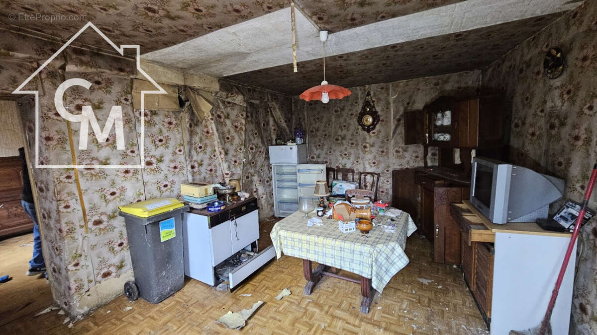 Maison à SAINT-MARTIN-DES-CHAMPS