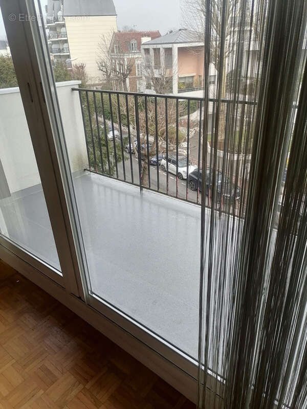 Appartement à SAINT-MAUR-DES-FOSSES