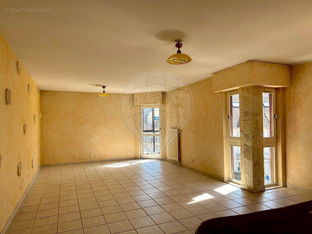 Appartement à CHALLES-LES-EAUX