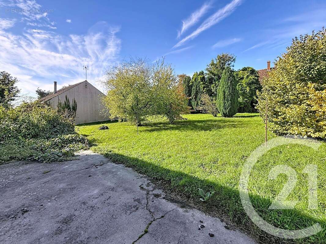 Maison à MONTCEAUX-LES-PROVINS