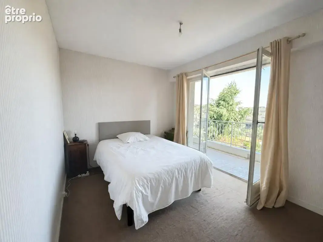 Angers place du lycee - t4 dans residence de standing - photo 8