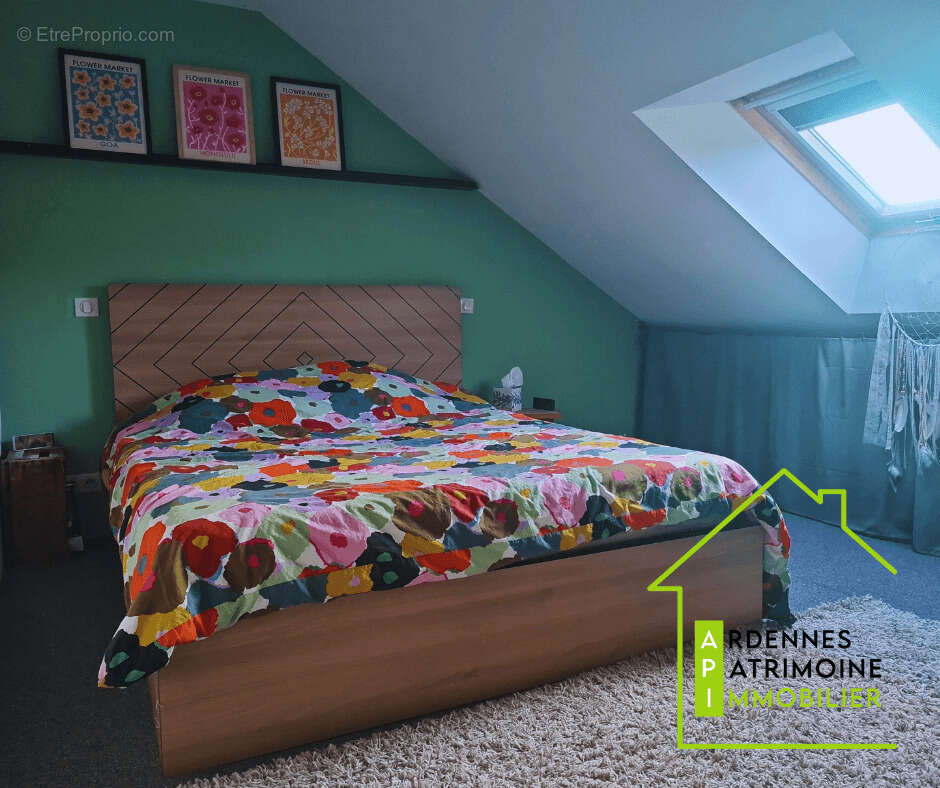 Maison à POURU-SAINT-REMY