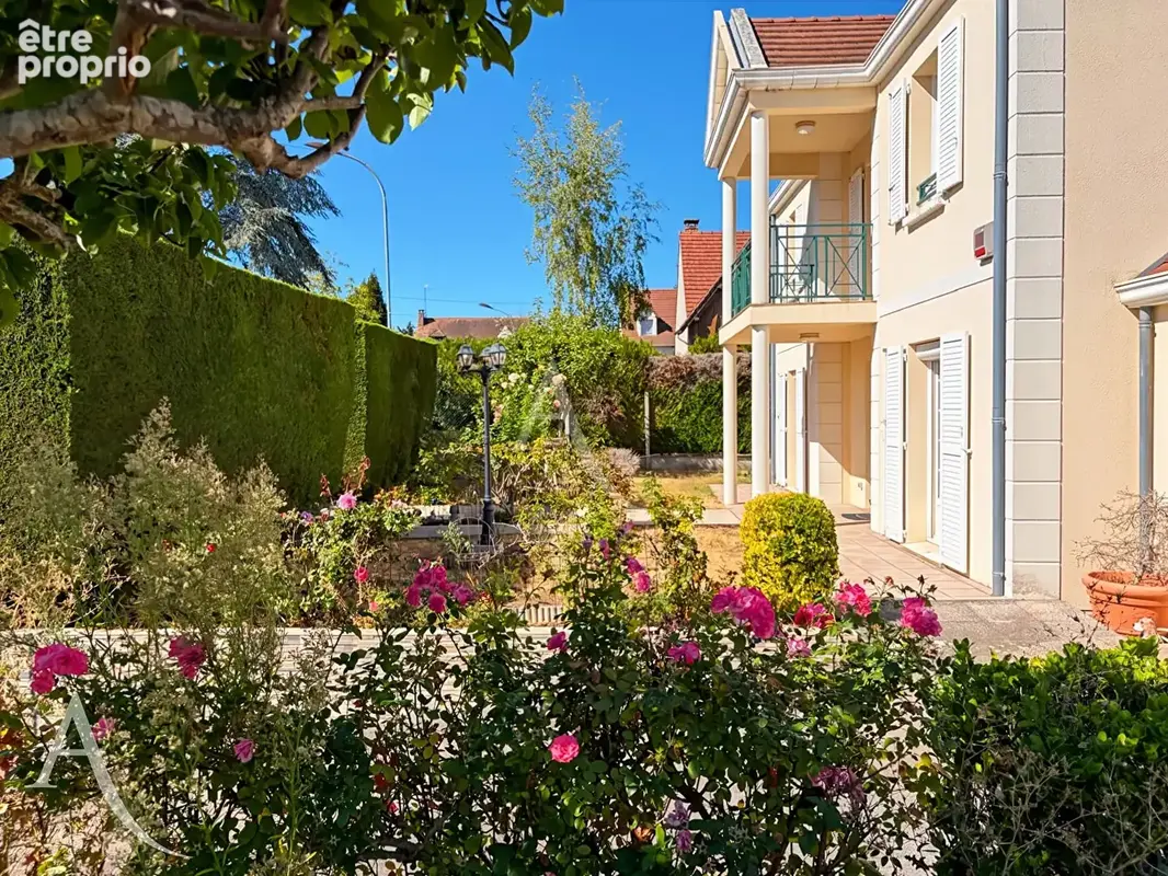 Maison 7 pièces - 236m² utiles - 153 m² habitables - Garage 52 m² - Dépendance 31 m² - Terrasses 64 m²- Leuville-sur-Orge 91310 - photo 2