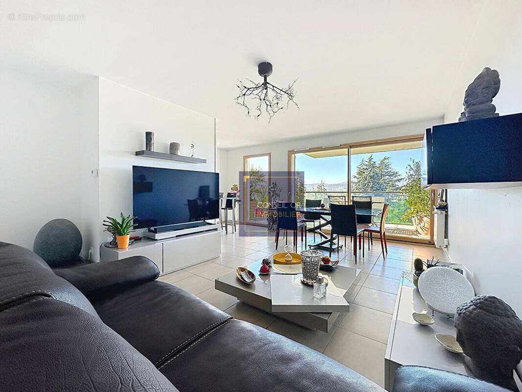 Appartement à CHAPONOST