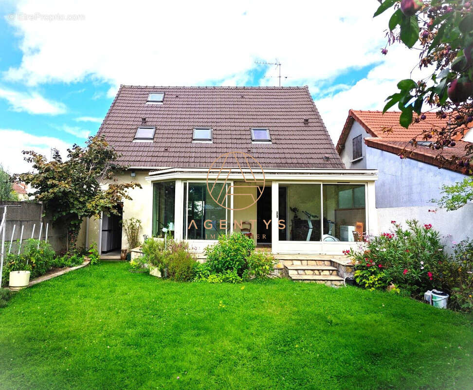 Maison à CHAMPIGNY-SUR-MARNE