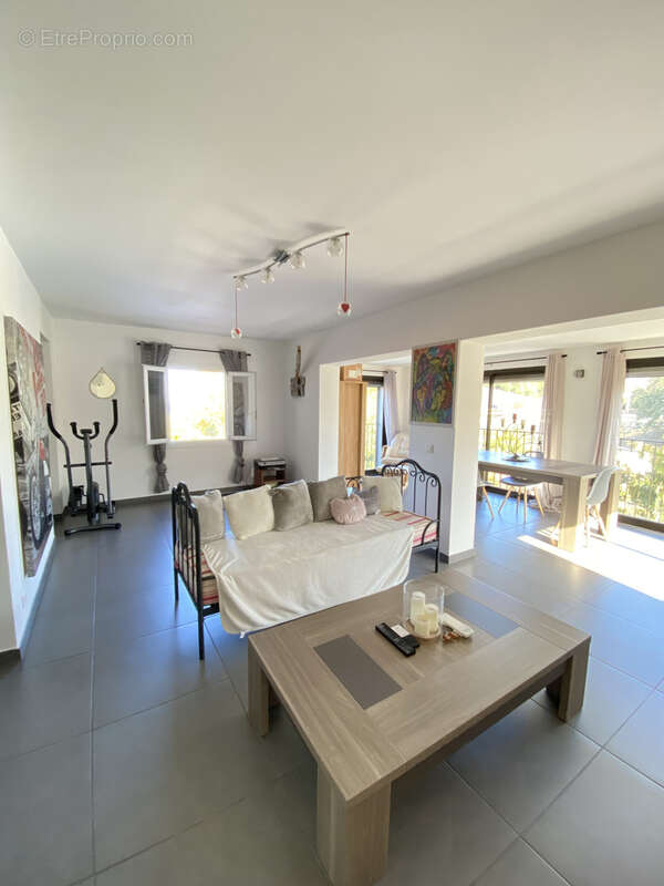 Appartement à L'ILE-ROUSSE