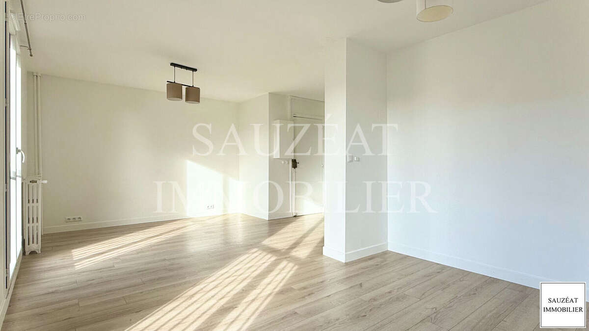 Appartement à MONTROUGE