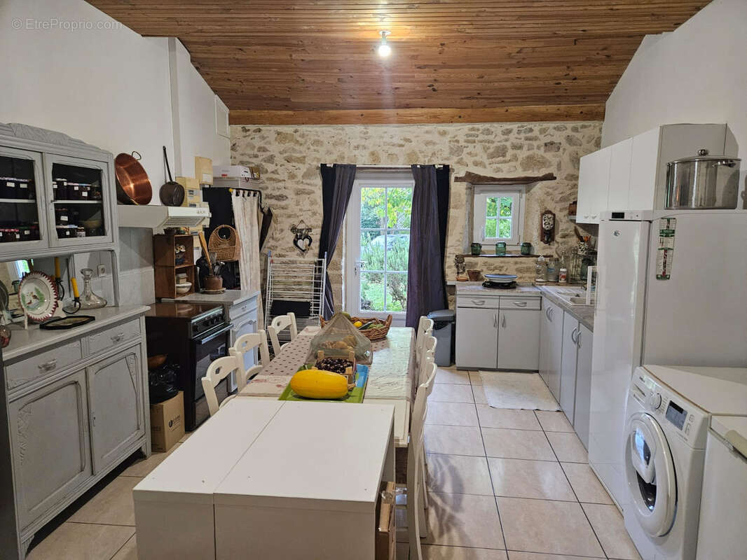 Maison à NEUFFONS