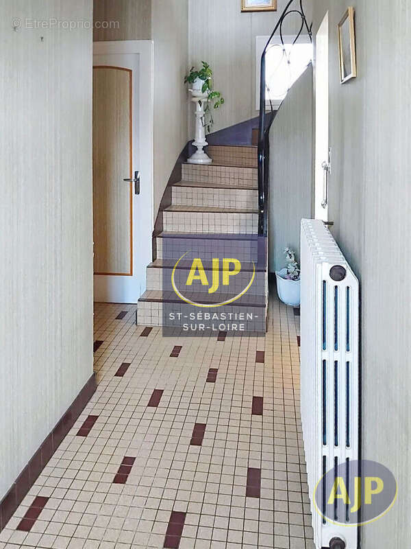 Maison à SAINT-SEBASTIEN-SUR-LOIRE