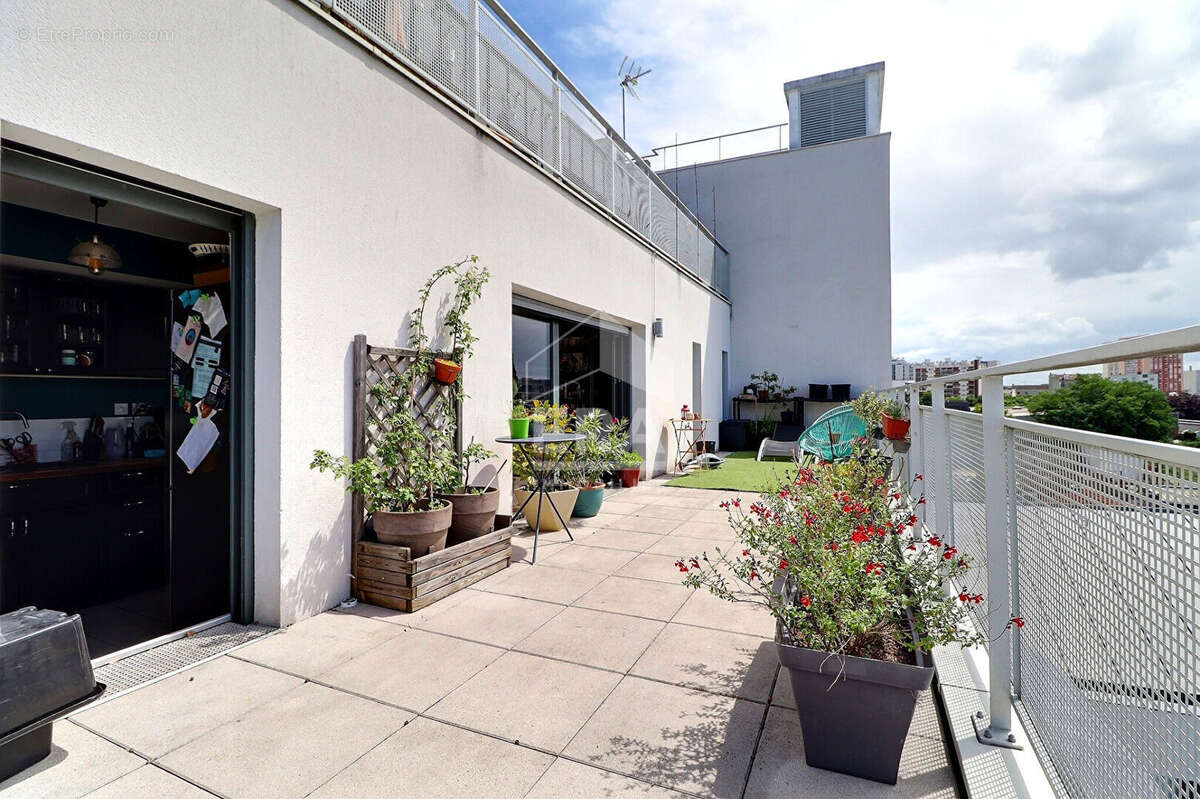 Appartement à AUBERVILLIERS