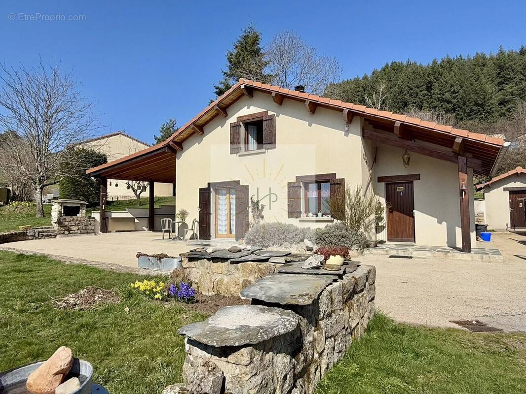 Maison à LE CHEYLARD