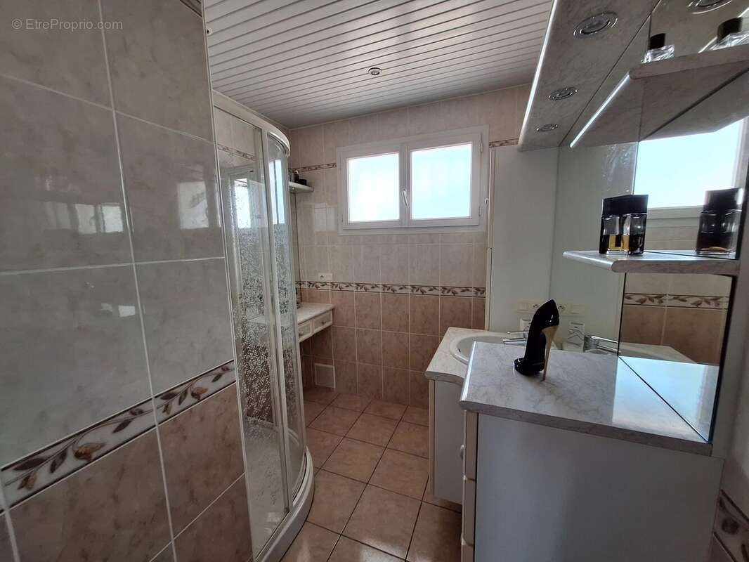 Maison de village en très bon état - photo 9