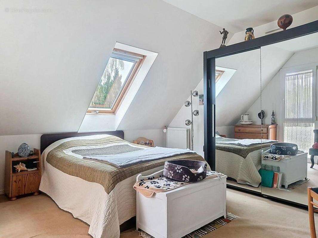 Maison à LA CHAPELLE-EN-SERVAL