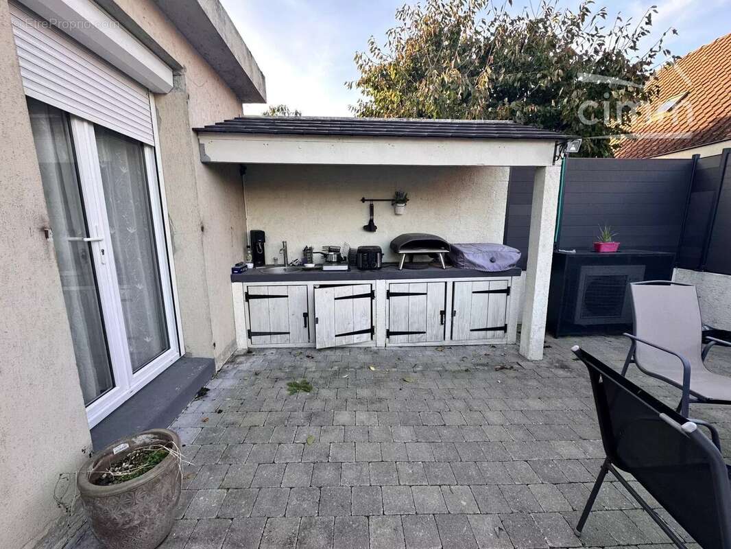 Maison à CONGIS-SUR-THEROUANNE