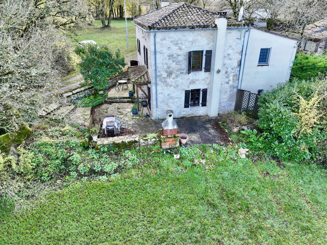 Maison à MONTAIGU-DE-QUERCY