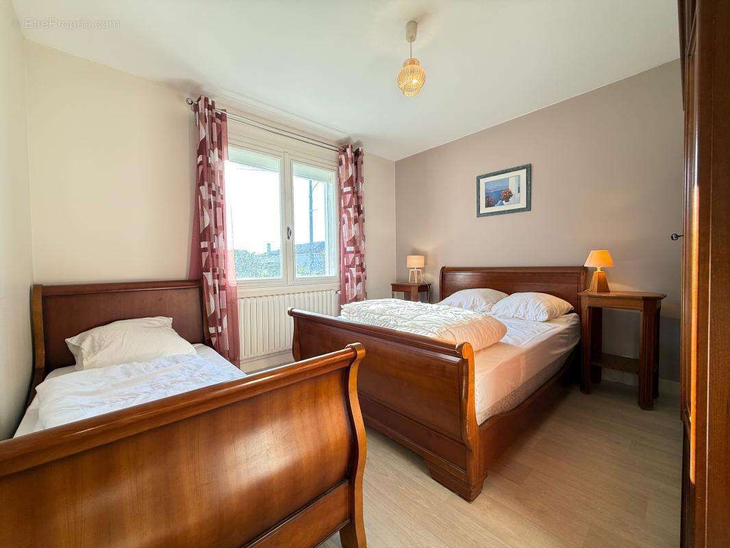 Maison à VAUX-SUR-MER