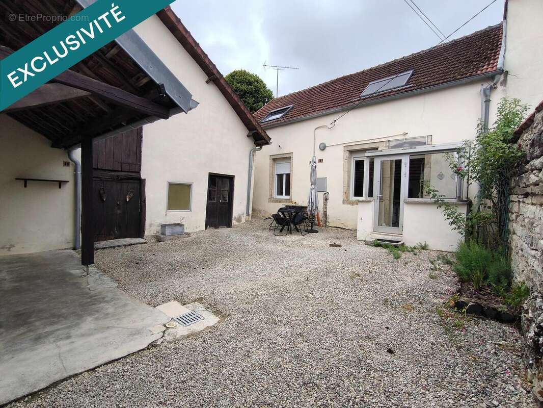 Maison 101 m² à Bouix  - photo 2