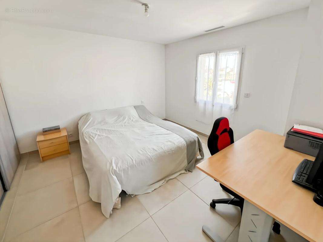 Maison à VINON-SUR-VERDON