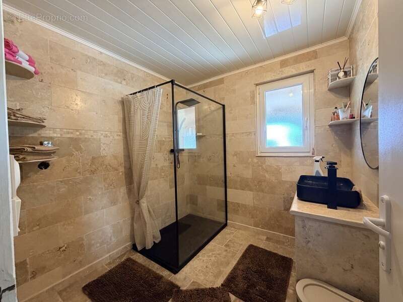 Izeure, maison t3 sur grand terrin de 926 m2 - photo 4