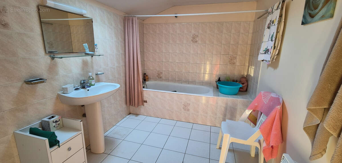 Maison à SAINT-DENIS-LA-CHEVASSE
