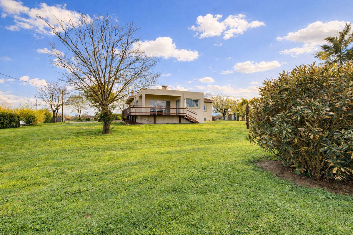 Maison à FONTENILLES