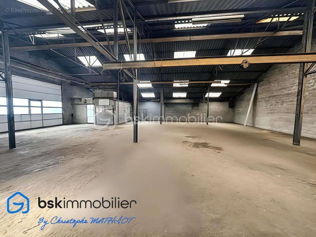 Bâtiment industriel de 1 700 m² sur terrain de 6 230 m² – Nombreuses possibilités d’exploitation ! - photo 22