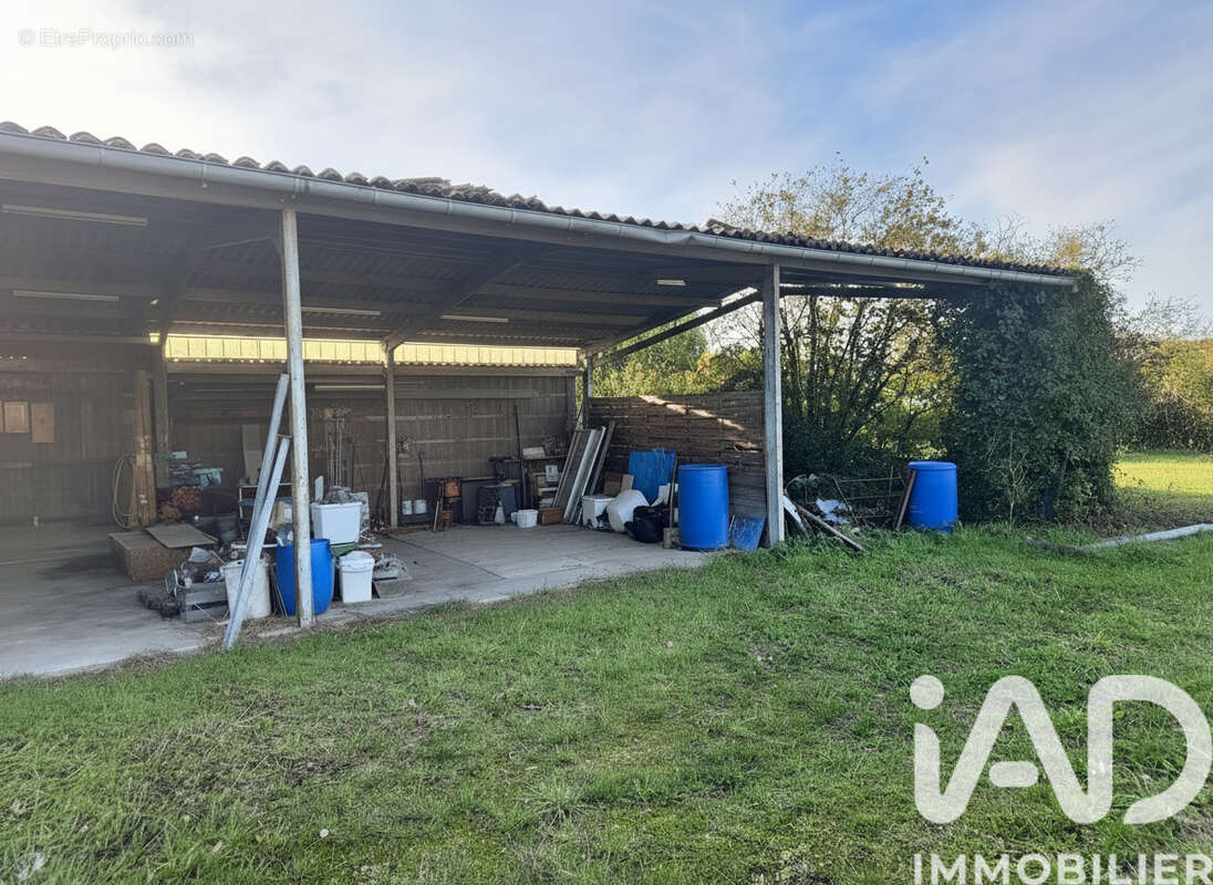 Photo 4 - Terrain à BUSSAC-SUR-CHARENTE