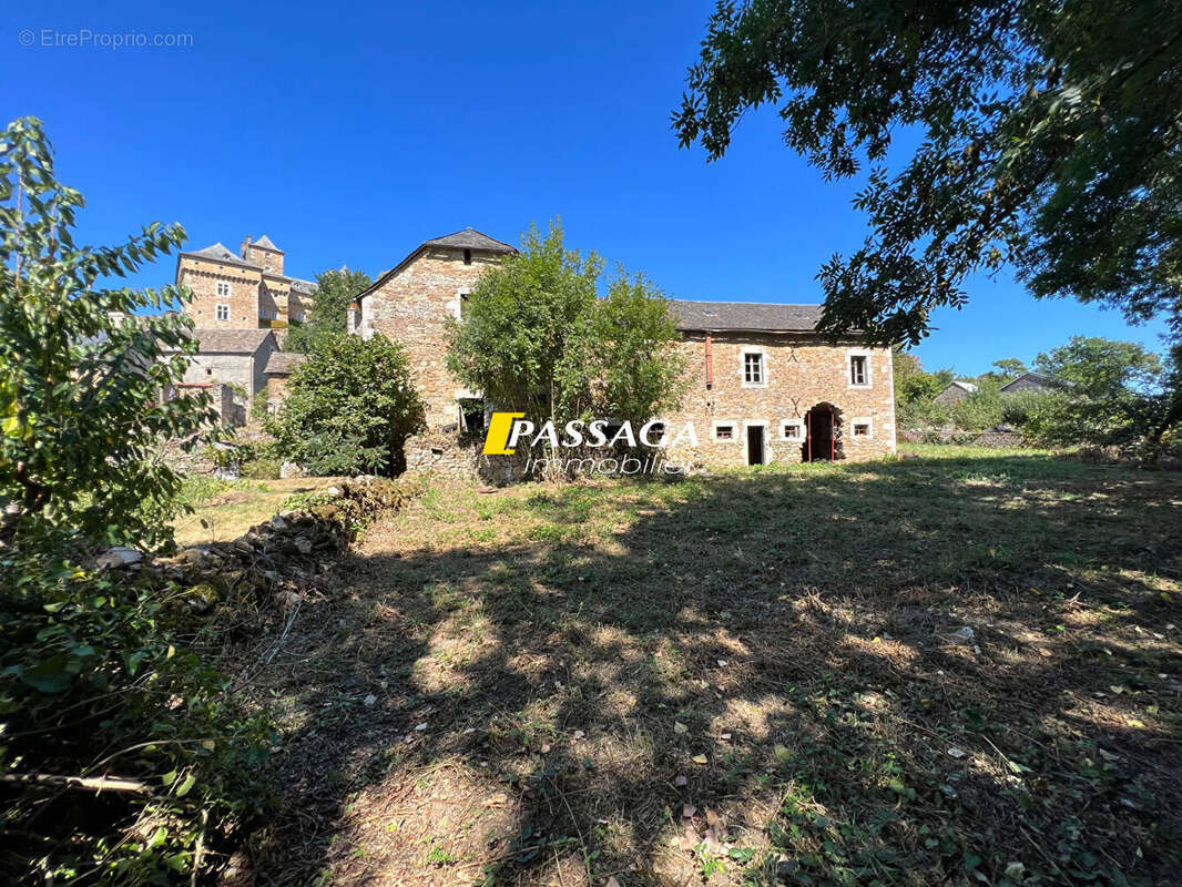 Maison à MONTROZIER