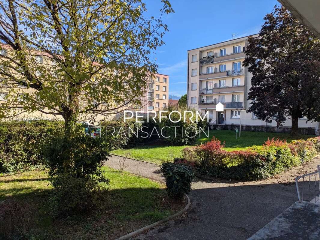 Appartement à SEYSSINET-PARISET