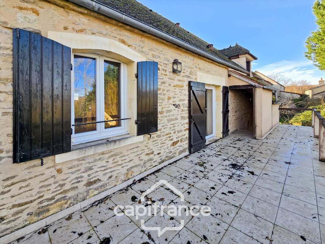 Maison en pierre de caractère avec jardin – Chazeuil (58700) - photo 7