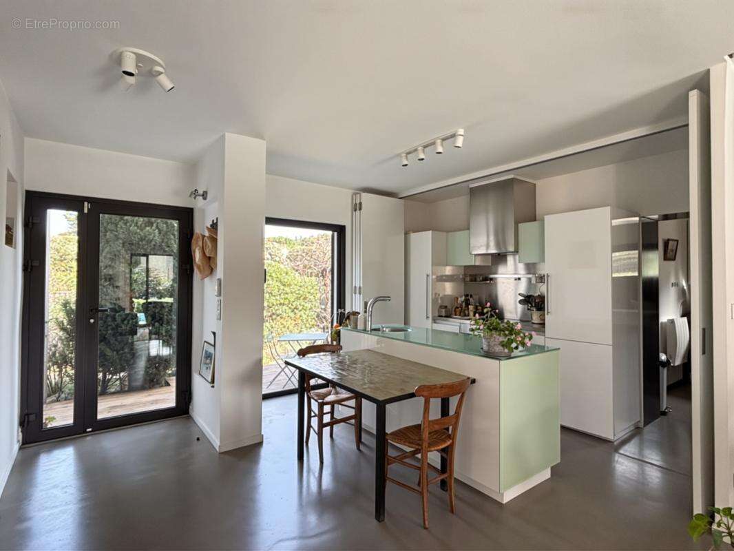 Maison à VILLENEUVE-LES-AVIGNON