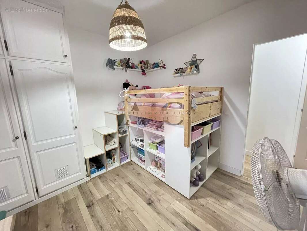 Maison à TOURRETTES