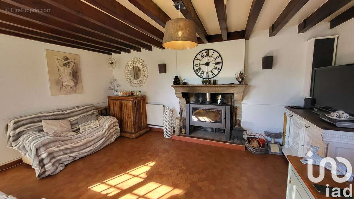Maison 64 m² à Clugnat  - photo 3
