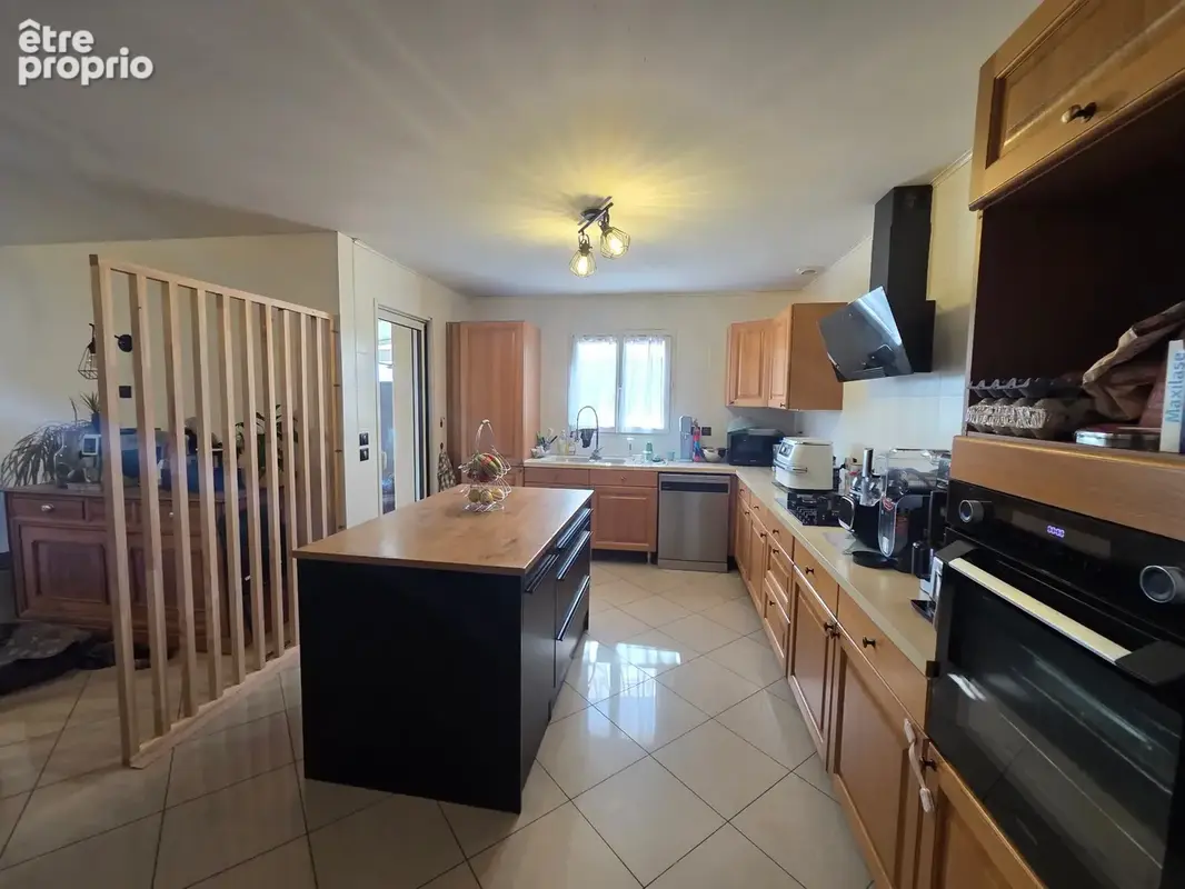 Maison 6 pièces 147 m² à vendre à Douzat (16290) - photo 6