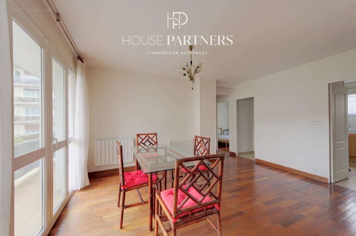 Appartement à LA CELLE-SAINT-CLOUD