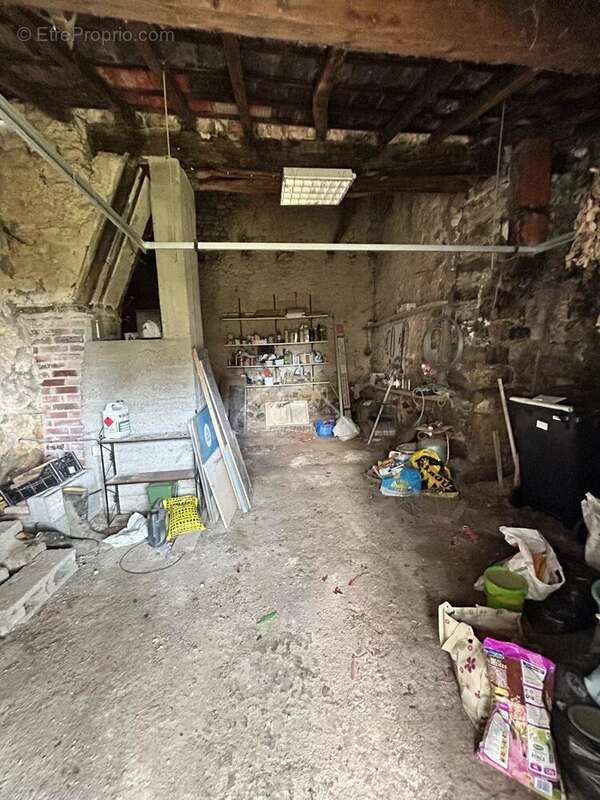 Maison à BELLENAVES