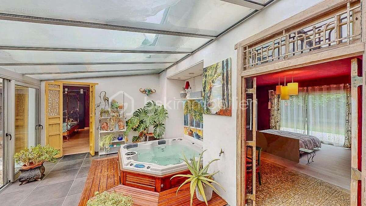 Maison à SAINT-MARTIN-DE-SEIGNANX