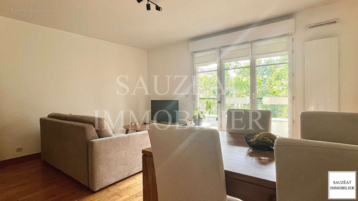Appartement à MONTROUGE